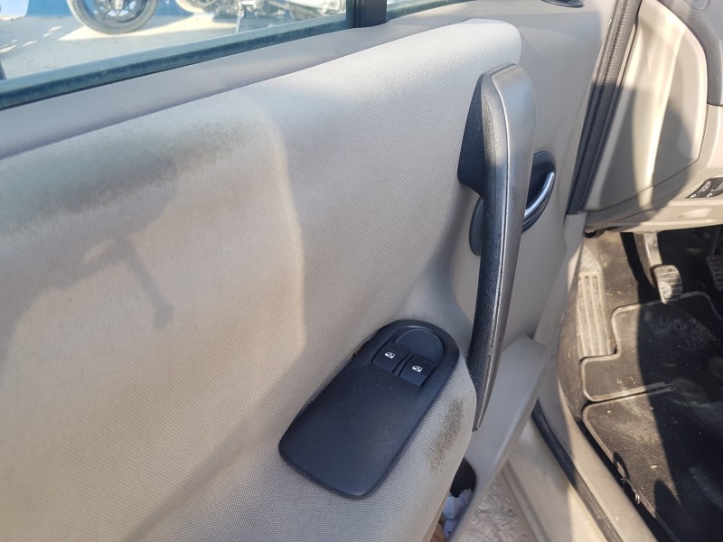 renault scenic ii del año 2006