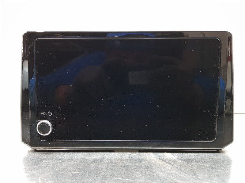 Recambio de pantalla multifuncion para toyota corolla (e21) style referencia OEM IAM 8614002A81  