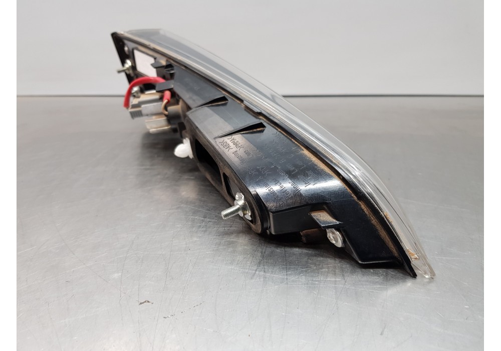 Recambio de piloto trasero derecho interior para toyota corolla (e21) style referencia OEM IAM 8158102B80  