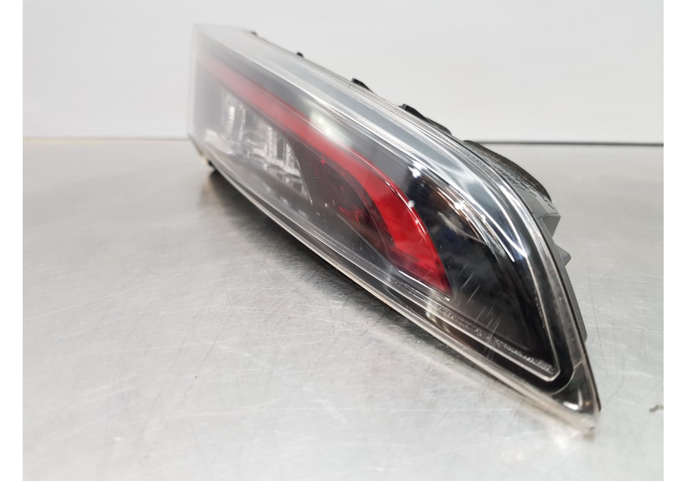 Recambio de piloto trasero izquierdo interior para toyota corolla (e21) style referencia OEM IAM 8159102770  