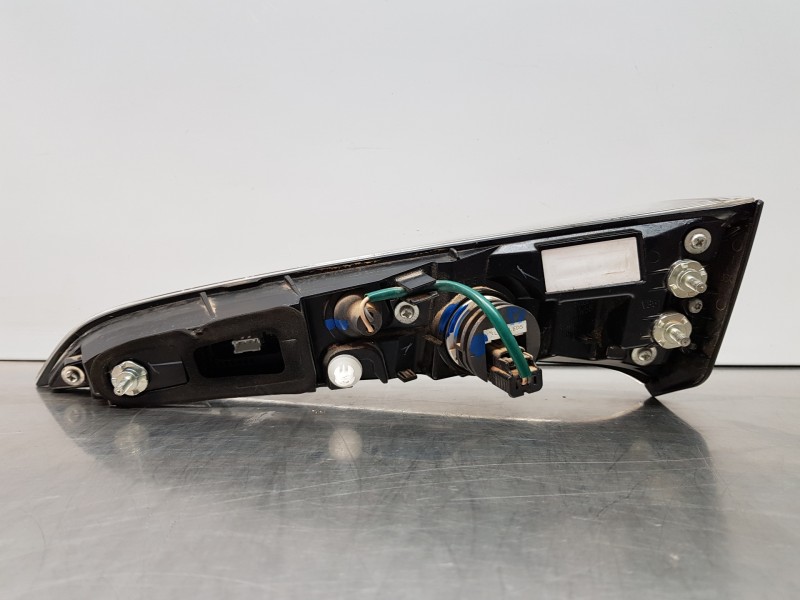 Recambio de piloto trasero izquierdo interior para toyota corolla (e21) style referencia OEM IAM 8159102770  