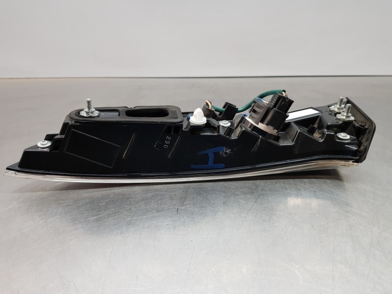 Recambio de piloto trasero izquierdo interior para toyota corolla (e21) style referencia OEM IAM 8159102770  