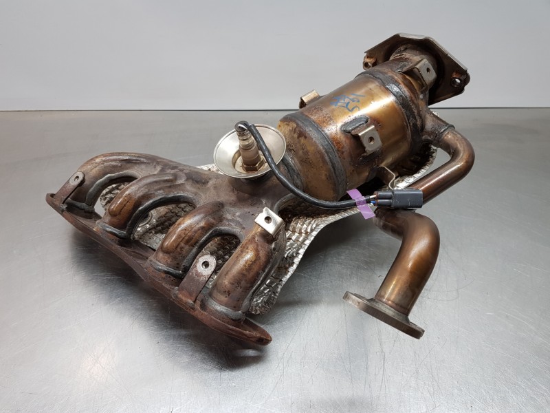 Recambio de colector escape para toyota c-hr hybrid referencia OEM IAM 171410T120  