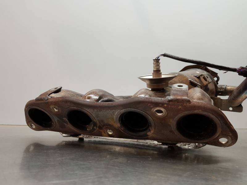 Recambio de colector escape para toyota c-hr hybrid referencia OEM IAM 171410T120  