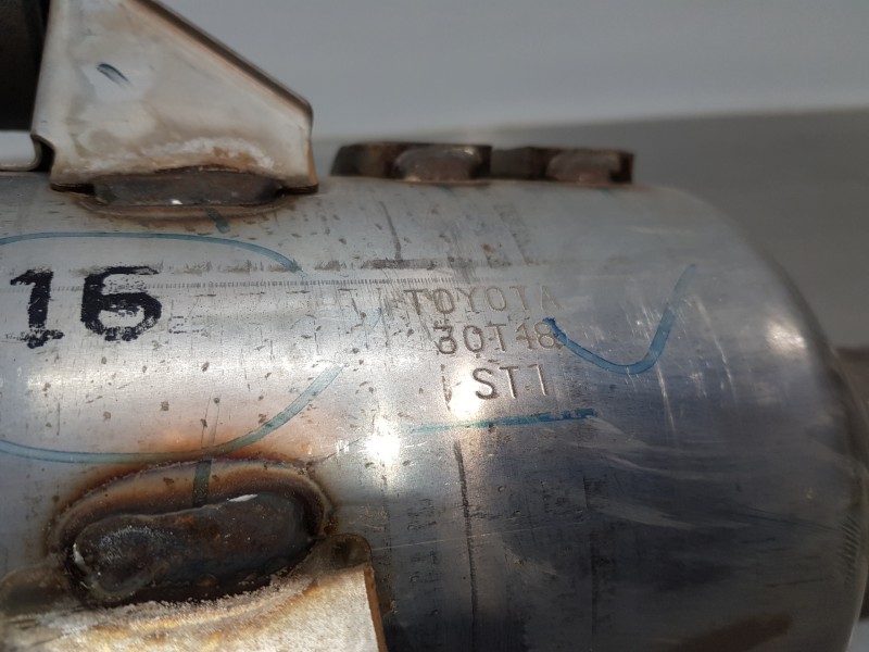 Recambio de catalizador para toyota c-hr hybrid referencia OEM IAM 174100TA90 TL8 