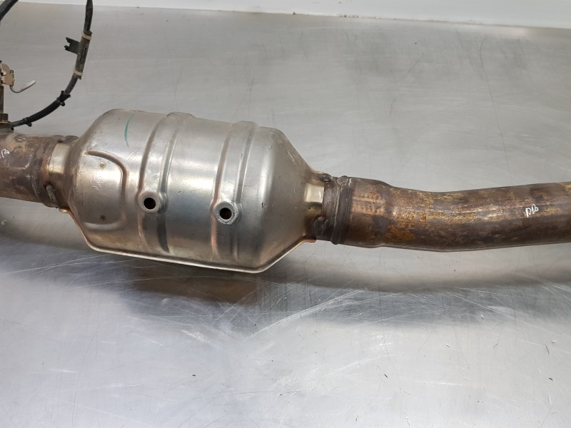 Recambio de catalizador para toyota c-hr hybrid referencia OEM IAM 174100TA90 TL8 