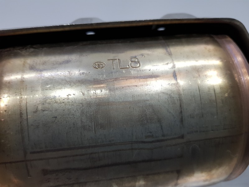 Recambio de catalizador para toyota c-hr hybrid referencia OEM IAM 174100TA90 TL8 