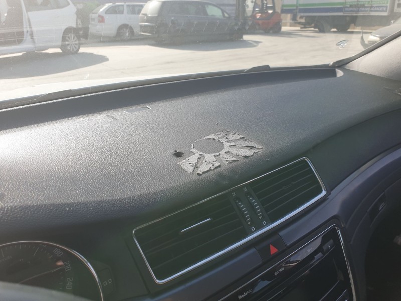 skoda superb combi (3t5) del año 2013