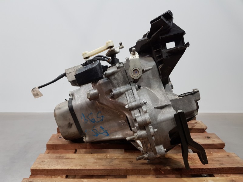 Recambio de caja cambios para peugeot 208 active referencia OEM IAM 20CR15  