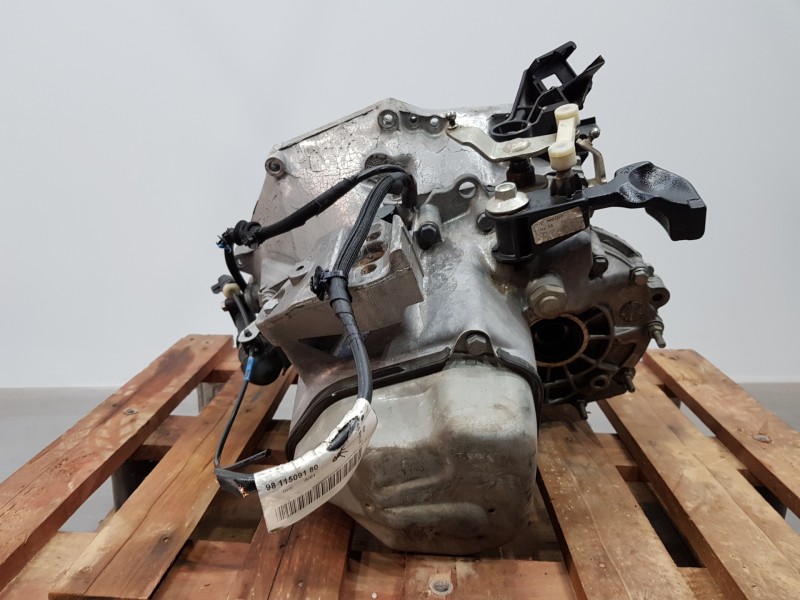 Recambio de caja cambios para peugeot 208 active referencia OEM IAM 20CR15  