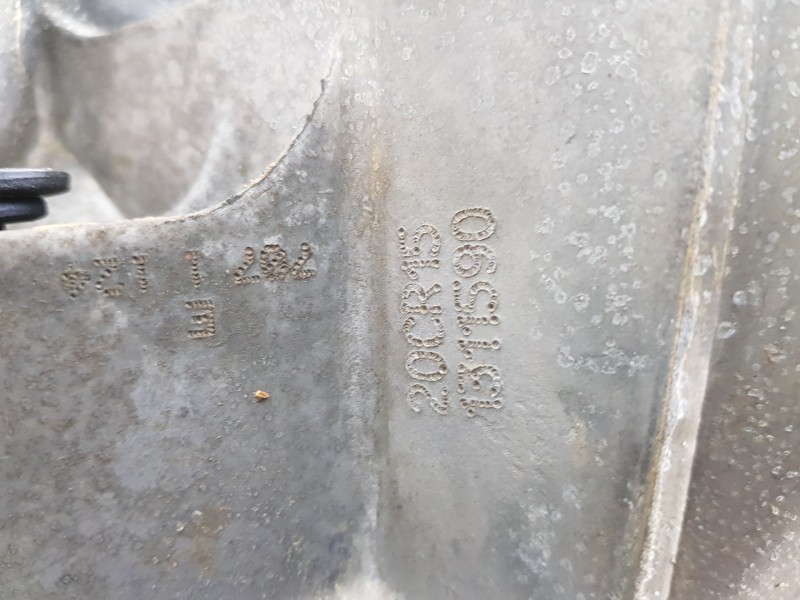 Recambio de caja cambios para peugeot 208 active referencia OEM IAM 20CR15  