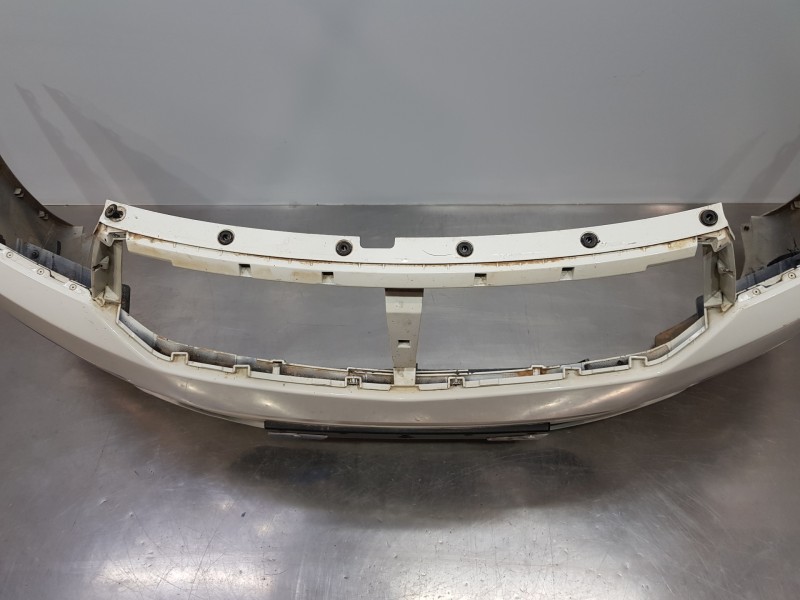 Recambio de paragolpes delantero para ssangyong rodius ii referencia OEM IAM 7871121600  