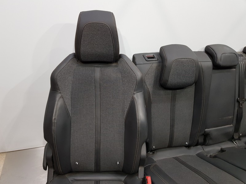Recambio de juego asientos completo para peugeot 3008 gt line referencia OEM IAM 1622708380 1616753480  Recambio de juego asientos completo para peugeot 3008 gt line referencia OEM IAM 1622708380 1616753480