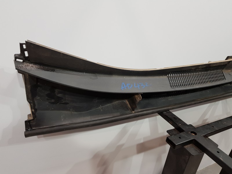 Recambio de torpedo para toyota corolla (e21) style referencia OEM IAM 5570802A10 5578102580 5578102690