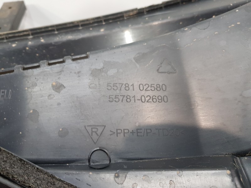 Recambio de torpedo para toyota corolla (e21) style referencia OEM IAM 5570802A10 5578102580 5578102690