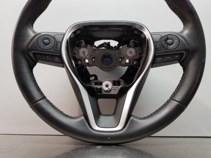 Recambio de volante para toyota corolla (e21) style referencia OEM IAM 4510202820C1 451000Z340 