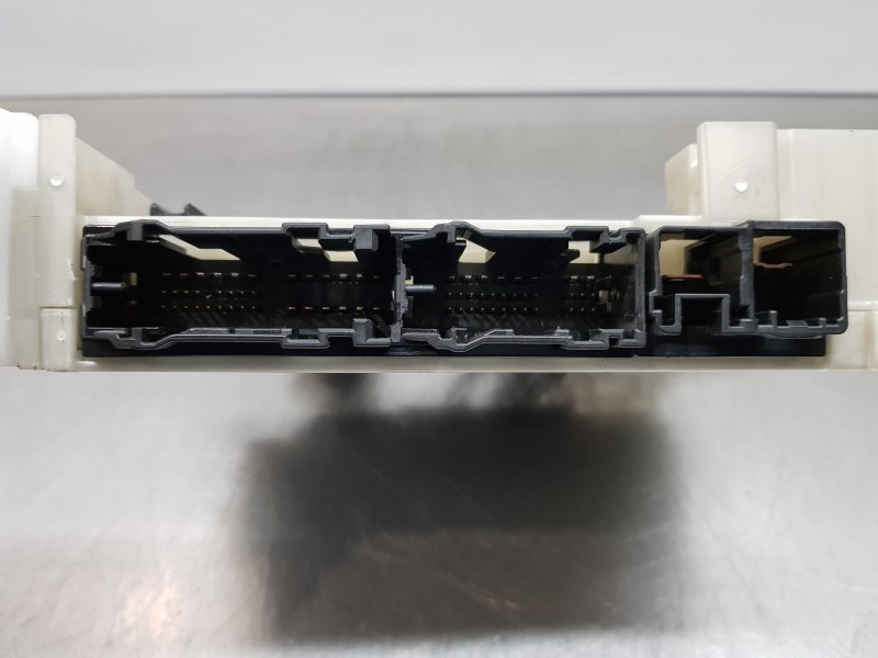 Recambio de caja reles / fusibles para toyota c-hr hybrid referencia OEM IAM 82730F4010B 82730F4010 