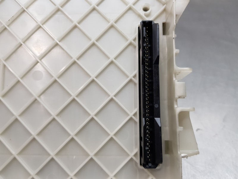 Recambio de caja reles / fusibles para toyota c-hr hybrid referencia OEM IAM 82730F4010B 82730F4010 