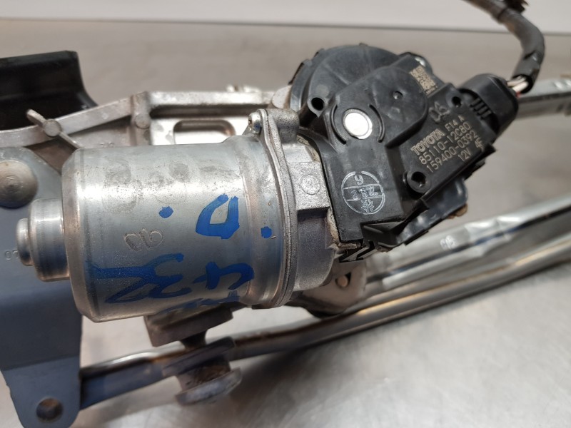 Recambio de motor limpia delantero para toyota corolla (e21) style referencia OEM IAM 8511012C80 1594000392 