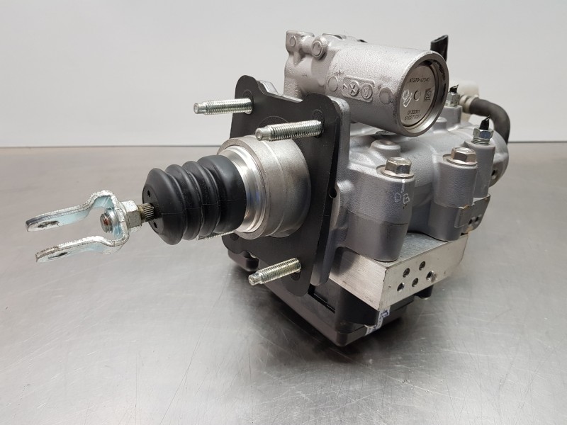 Recambio de servofreno para toyota c-hr hybrid referencia OEM IAM 4705010010 4727047040 