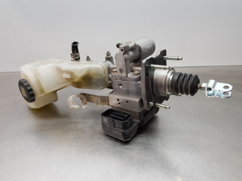 Recambio de servofreno para toyota c-hr hybrid referencia OEM IAM 4705010010 4727047040 