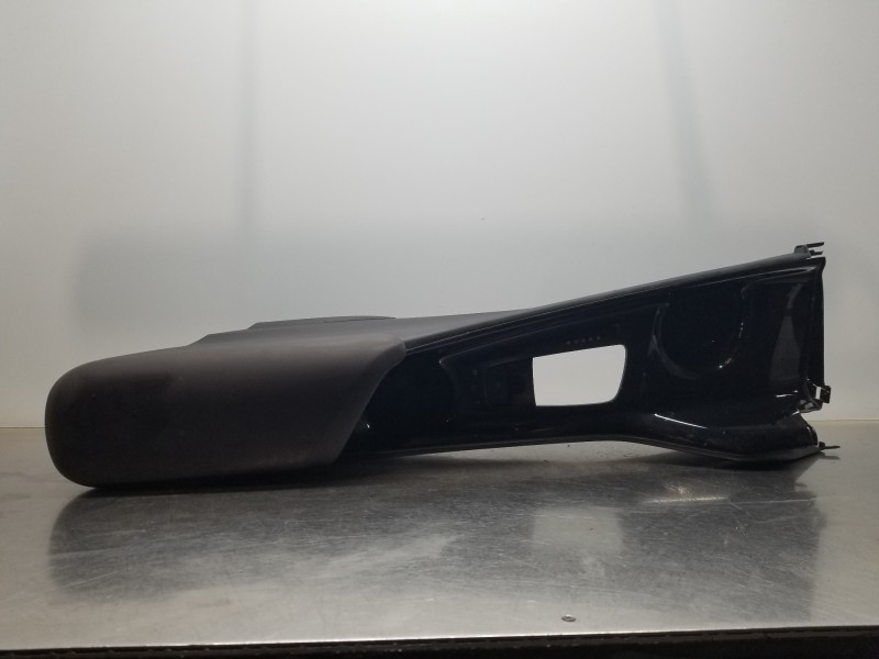 Recambio de apoyabrazos central para toyota c-hr hybrid referencia OEM IAM 58905F4010E1  