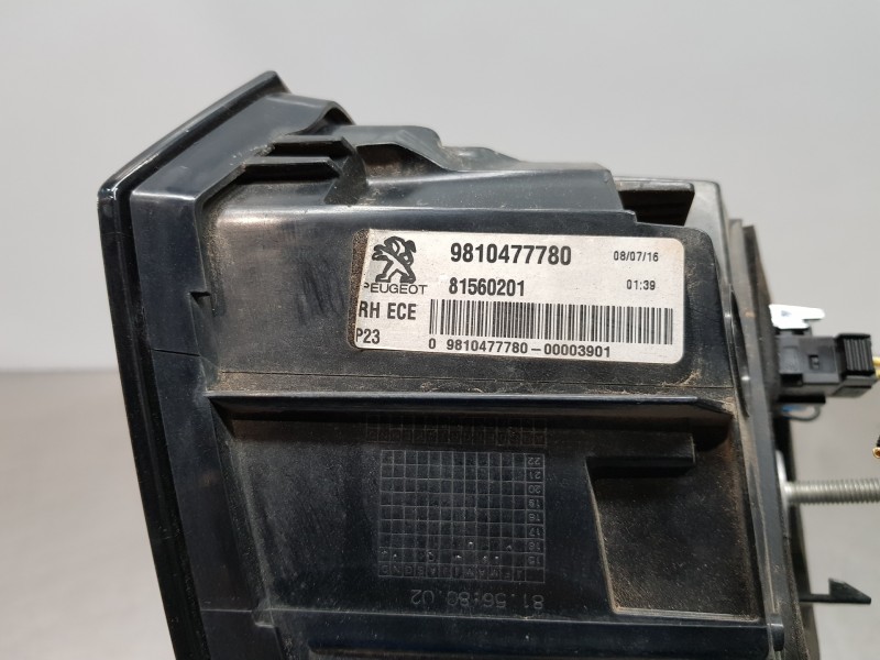 Recambio de piloto trasero derecho interior para peugeot 3008 gt line referencia OEM IAM 9810477780   Recambio de piloto trasero derecho interior para peugeot 3008 gt line referencia OEM IAM 9810477780