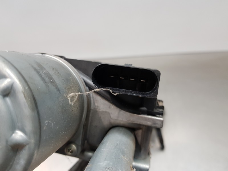 Recambio de motor limpia delantero para peugeot 3008 gt line referencia OEM IAM 9810989580 1397225003  Recambio de motor limpia delantero para peugeot 3008 gt line referencia OEM IAM 9810989580 1397225003