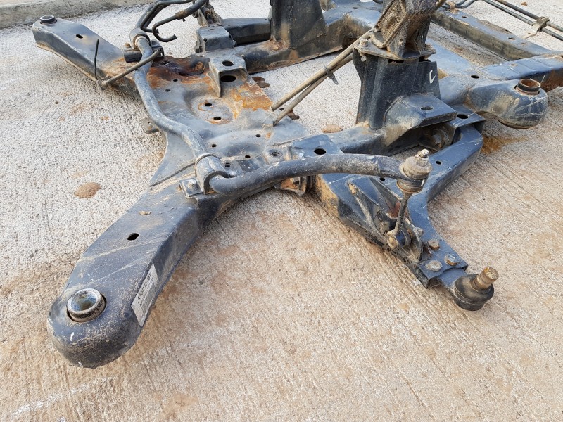 Recambio de puente delantero para ssangyong rodius ii referencia OEM IAM    Recambio de puente delantero para ssangyong rodius ii referencia OEM IAM