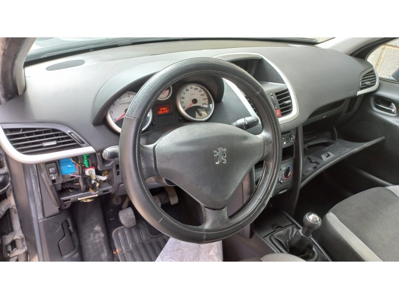 peugeot 207 del año 2008