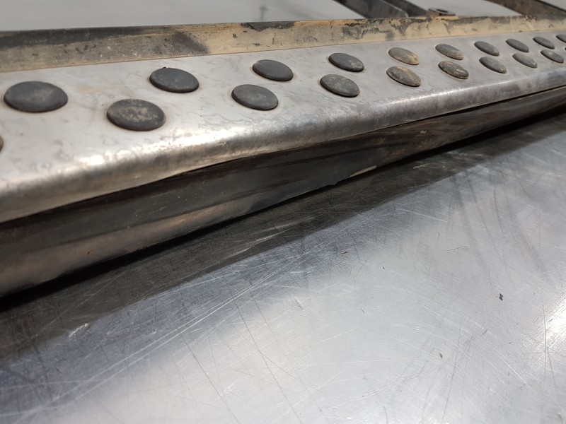 Recambio de estribos laterales para toyota c-hr hybrid referencia OEM IAM PW38810001  