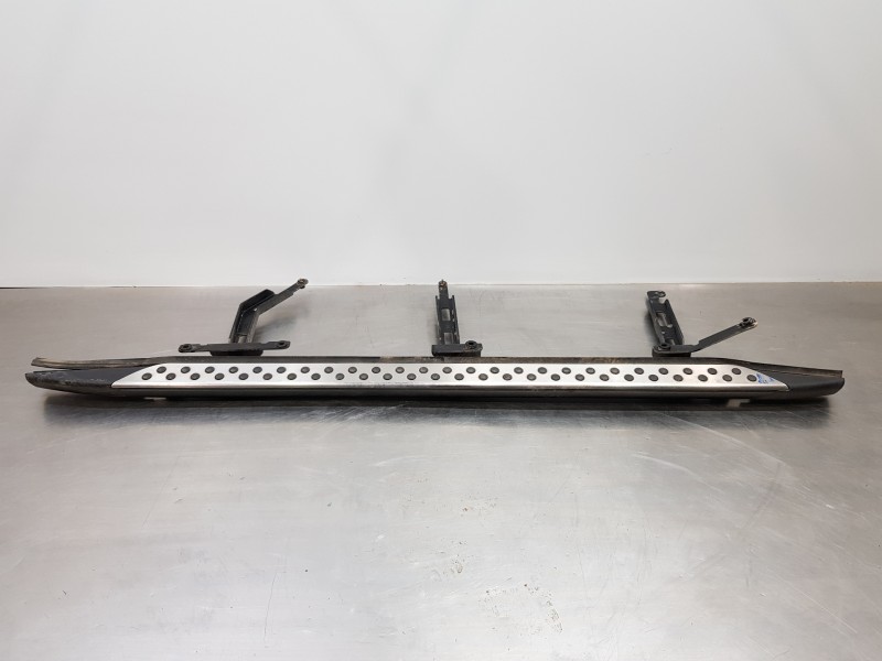 Recambio de estribos laterales para toyota c-hr hybrid referencia OEM IAM PW38810001  