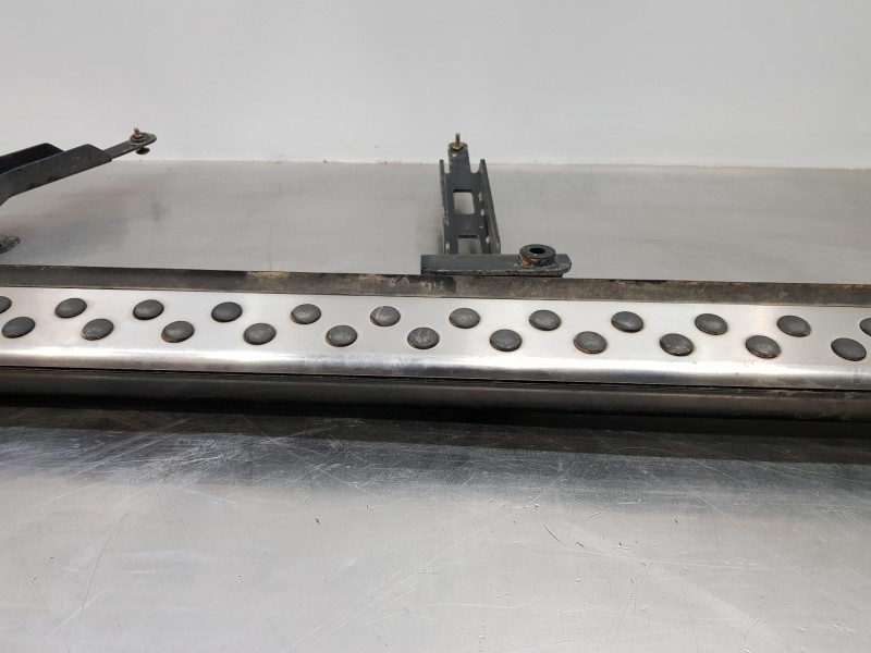 Recambio de estribos laterales para toyota c-hr hybrid referencia OEM IAM PW38810001  