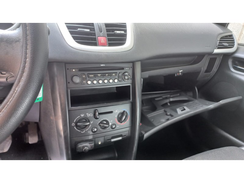 peugeot 207 del año 2008