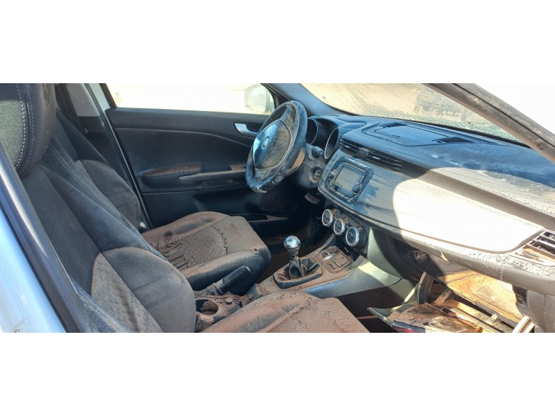 alfa romeo giulietta (191) del año 2013