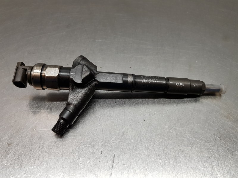 Recambio de inyector para renault maxity 130 dxi referencia OEM IAM 16600MB40E  