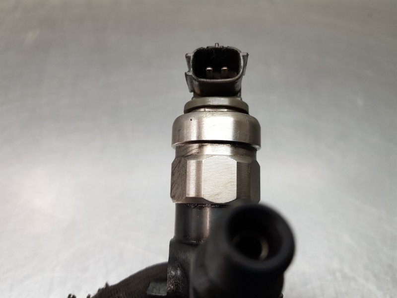 Recambio de inyector para renault maxity 130 dxi referencia OEM IAM 16600MB40E  