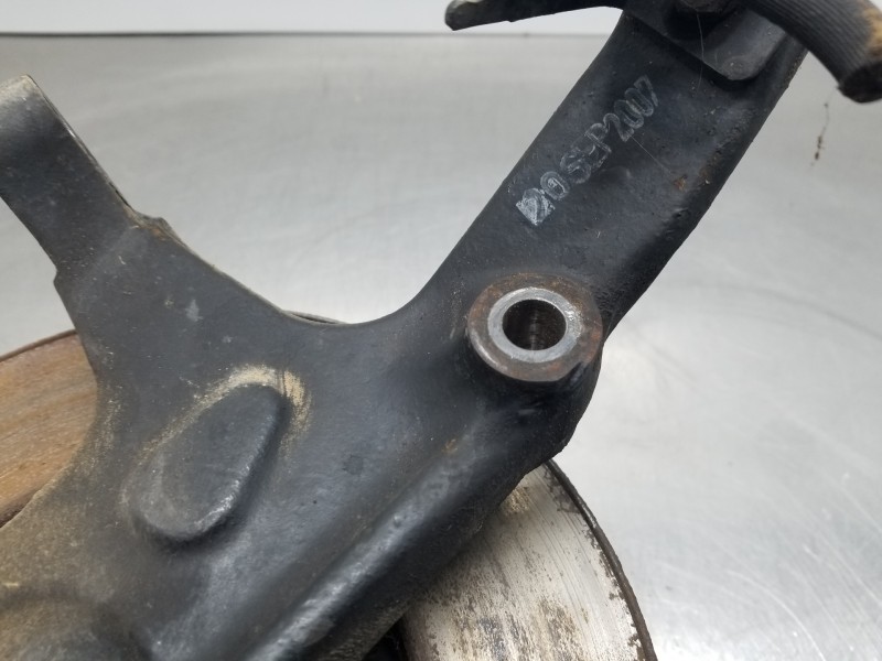 Recambio de mangueta delantera derecha para renault maxity 130 dxi referencia OEM IAM 7485124824  