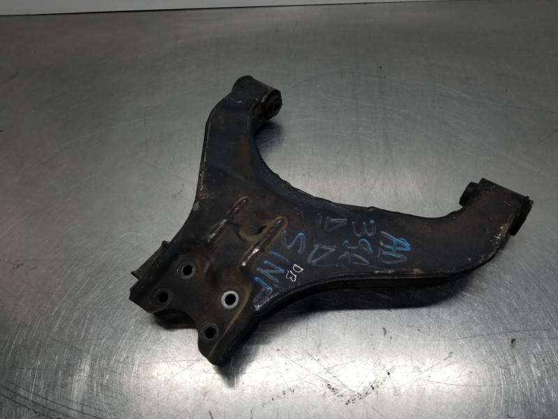 Recambio de brazo suspension inferior delantero derecho para renault maxity 130 dxi referencia OEM IAM 7485126002  