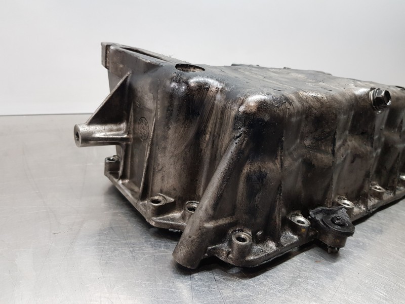 Recambio de carter para kia ceed sportswagon tech referencia OEM IAM 215102U010  