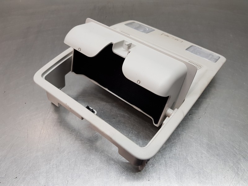 Recambio de luz interior para ford fiesta (ce1) ecoboost active referencia OEM IAM 2557507 H1BBA519A58AH H1BBA519A58AK3HV1