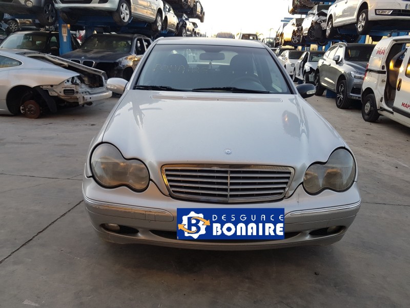 mercedes clase c (w203) berlina del año 2001