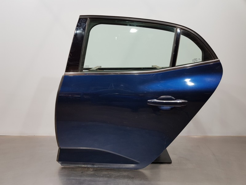 Recambio de puerta trasera izquierda para renault megane iv berlina 5p fastback referencia OEM IAM 821015121R   Recambio de puerta trasera izquierda para renault megane iv berlina 5p fastback referencia OEM IAM 821015121R