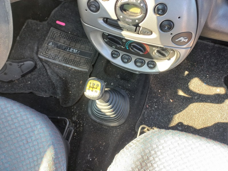 ford ka (ccq) del año 2002