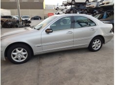 mercedes clase c (w203) berlina del año 2001 2
