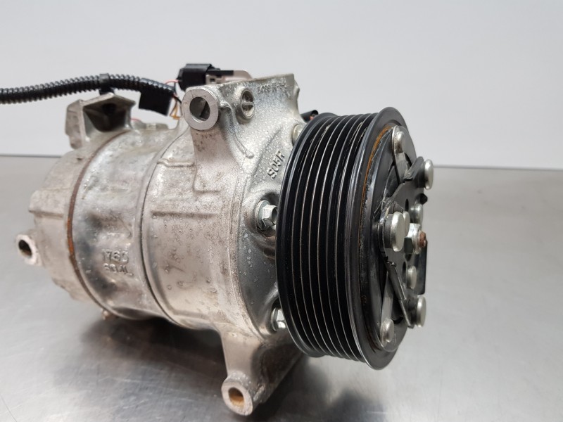 Recambio de compresor aire acondicionado para renault megane iv berlina 5p fastback referencia OEM IAM 926001268R  