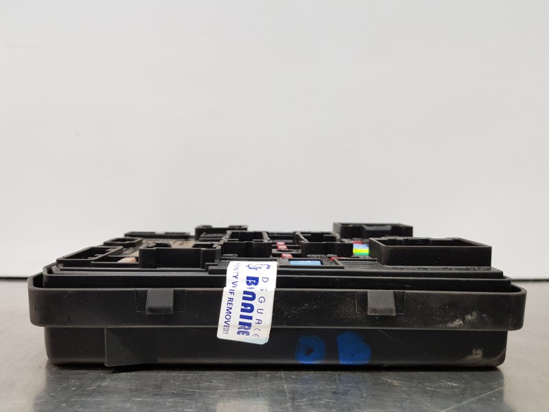 Recambio de caja reles / fusibles para renault megane iv berlina 5p fastback referencia OEM IAM 284B67877R   Recambio de caja reles / fusibles para renault megane iv berlina 5p fastback referencia OEM IAM 284B67877R