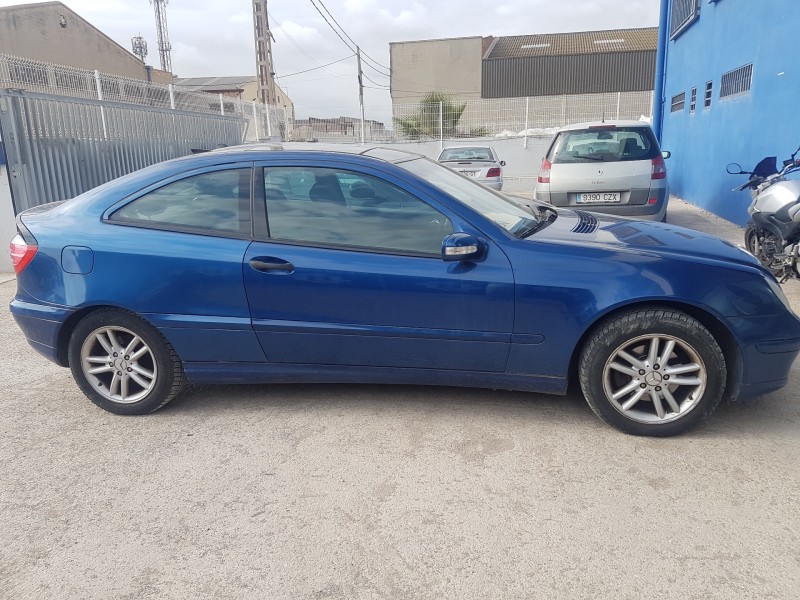 mercedes clase c (w203) sportcoupe del año 2001