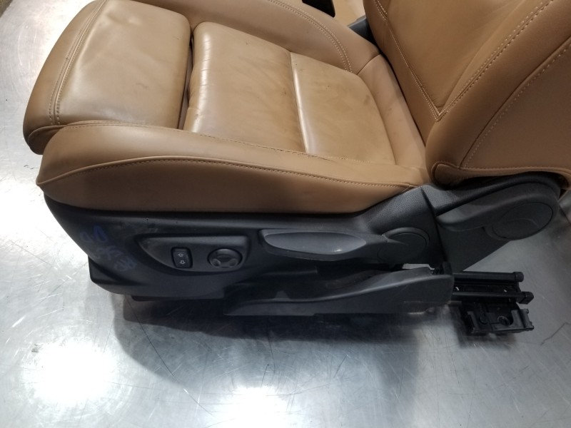 Recambio de juego asientos completo para opel mokka x selective referencia OEM IAM 42522859 42523464 42498946 Recambio de juego asientos completo para opel mokka x selective referencia OEM IAM 42522859 42523464 42498946