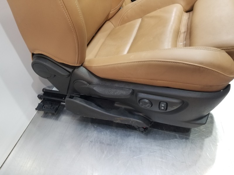 Recambio de juego asientos completo para opel mokka x selective referencia OEM IAM 42522859 42523464 42498946 Recambio de juego asientos completo para opel mokka x selective referencia OEM IAM 42522859 42523464 42498946